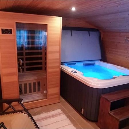 Moezsi Apartman Tolna Exterior foto