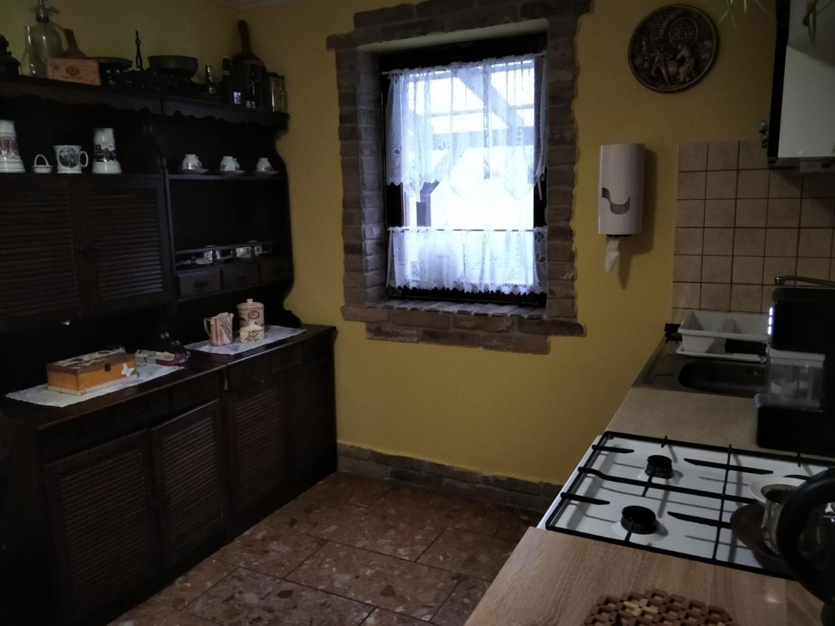 Moezsi Apartman Tolna Exterior foto