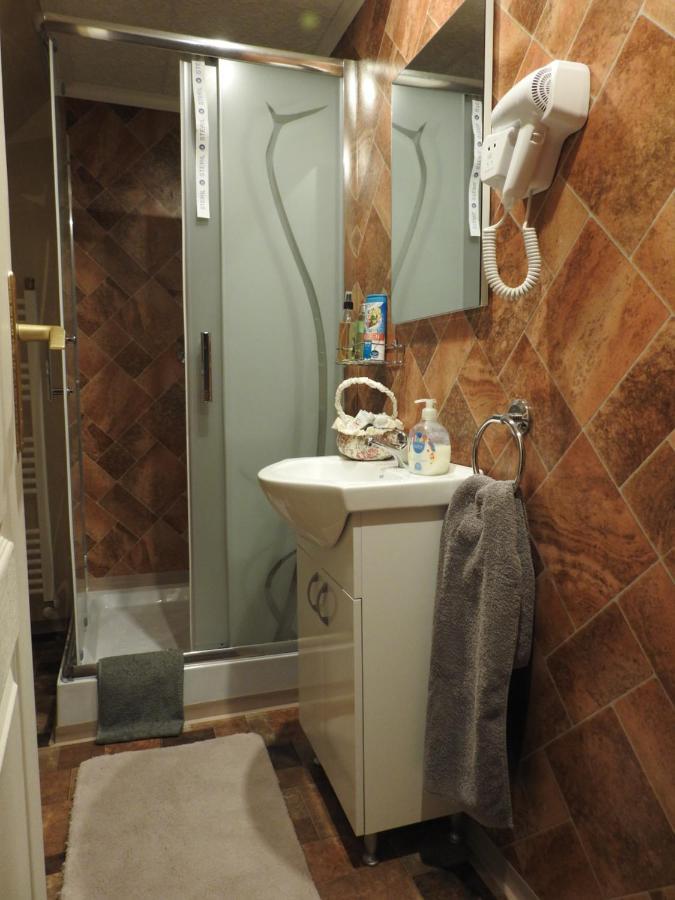 Moezsi Apartman Tolna Exterior foto